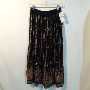 Embroidered maxi skirt